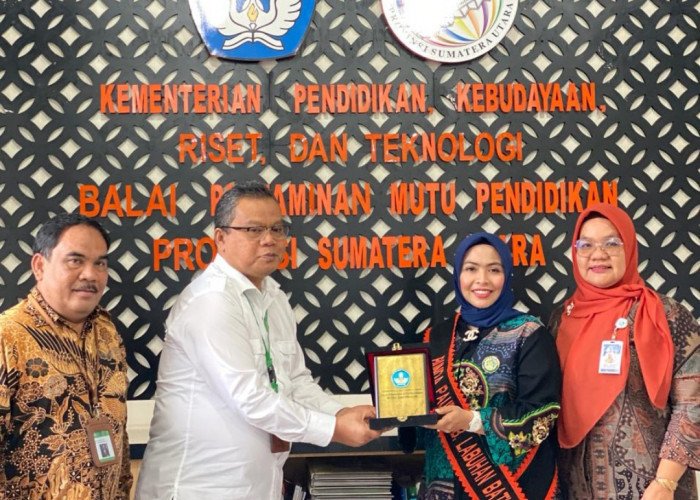 Perkuat Transisi PAUD ke SD, Bunda PAUD Labuhanbatu Terima Penghargaan dari BPMP Sumut