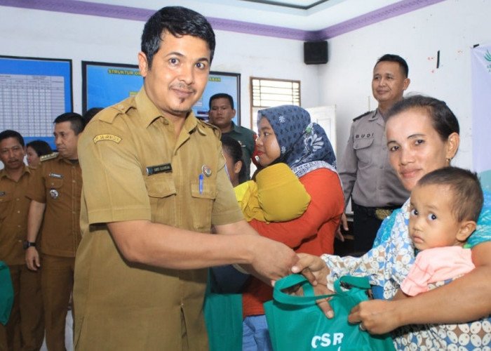 Peduli Stunting, PT HSJ Negeri Lama Salurkan Bantuan Pangan