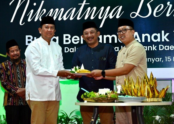 Ultahnya yang Ke 56, PT Bank BDK Karanganyar Buka Bersama dan Santuni Anak Yatim