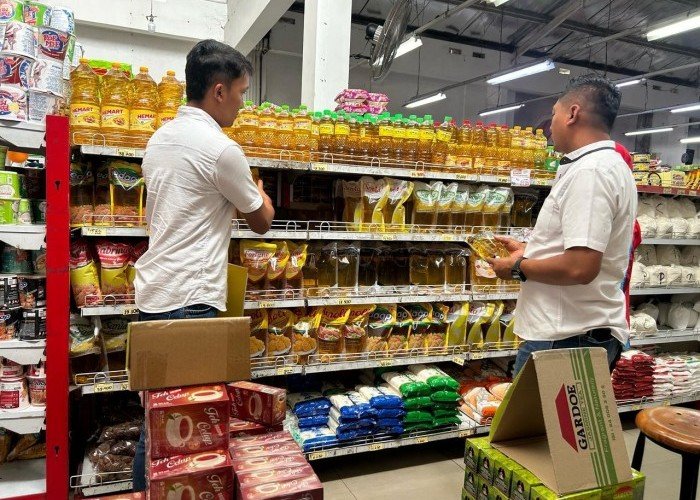 Satgas Pangan Polres Karanganyar Sidak Penjual Sembako, Pastikan Pasokan Pangan Aman dan Harga Stabil 