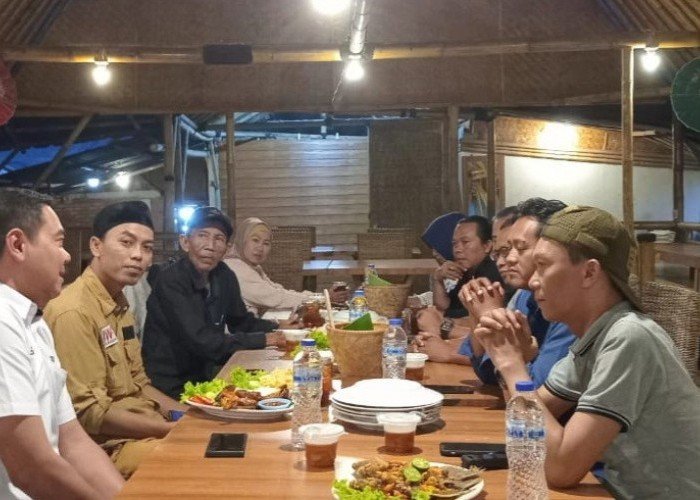 Perkuat Silaturahmi, IWO Bogor Raya dan Solusi Bangun Indonesia Gelar Bukber di Gurame Cobek Mang Dayat
