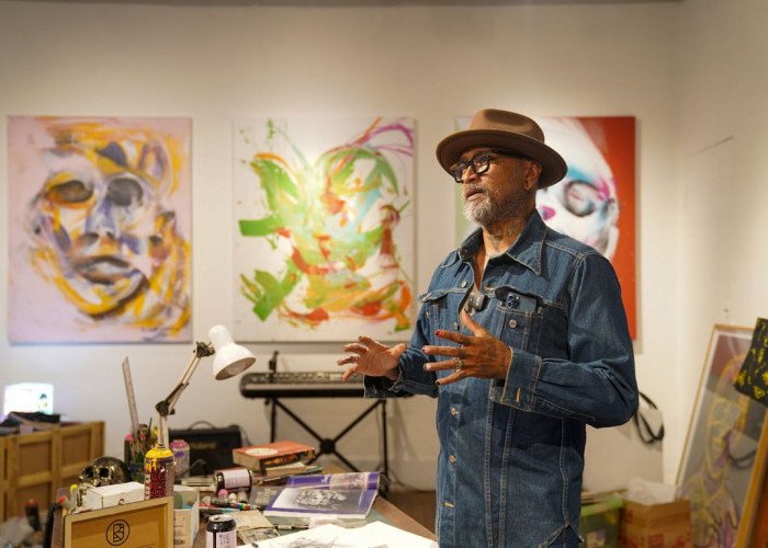 Ade Habibie Gelar Pameran Tunggal “Spray and Soul: Art and the Mirror Stage”