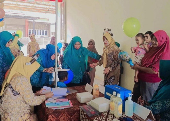 Disambut Antusias oleh warga: Puskesmas Kronjo Gelar Aksi “Gerebek Posyandu” di Desa Kronjo Hari Ini
