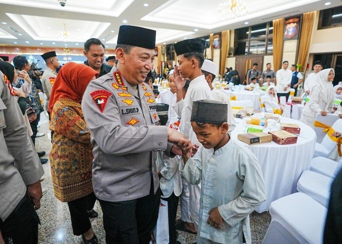 Berbagi Takjil dan Buka Puasa Bersama, Kapolri Perkuat Sinergi dengan Media dan Masyarakat