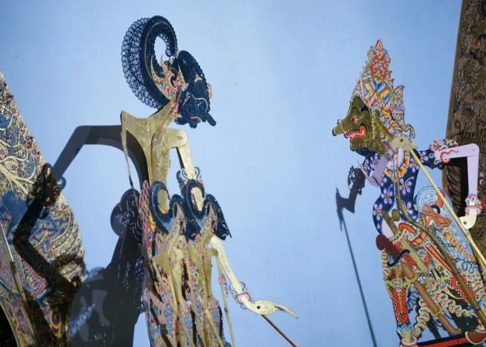 Bagaikan kisah pewayangan Petruk versus Bathara Guru, Siapa yang Bohong 