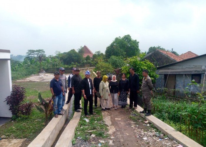 Peninjauan Lokasi Pembangunan Infrastruktur di Desa Purwasari Kabupaten Bogor