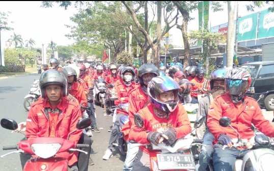 Ribuan Buruh Tangerang Bergerak Ke JakartaTolak UU Ketenagakerjaan