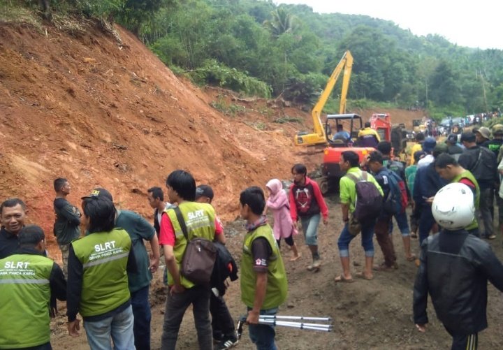 Forum Fasilitator dan Puskesos Dinsos Terjun Langsung ke Posko Bencana di Cigudeg