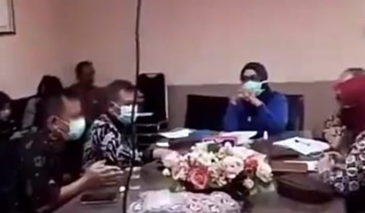 Ade Yasin Berkordinasi Dengan RSUD Cibinong Untuk Memastikan 2 Orang Pasien Yang Positif Covid 19 